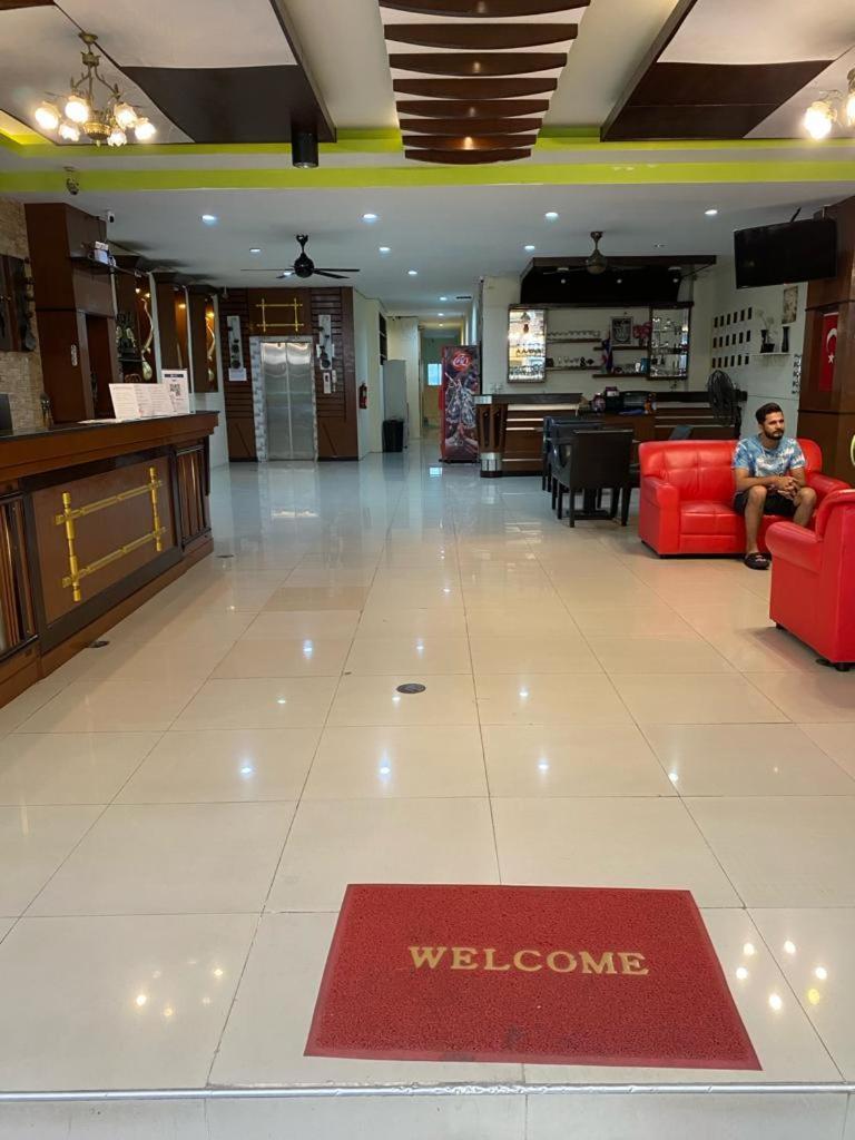 Lavender Patong Hotel Экстерьер фото