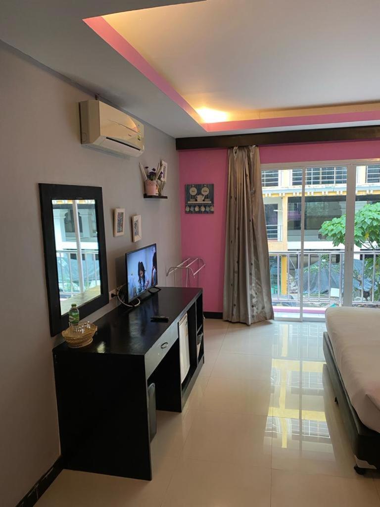Lavender Patong Hotel Экстерьер фото